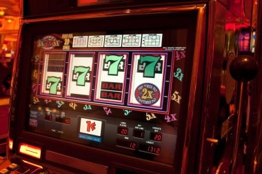 hondatoto resmi mobile app interface showing account dashboard and betting markets